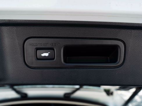 Used 2023 Honda Pilot Touring image 46