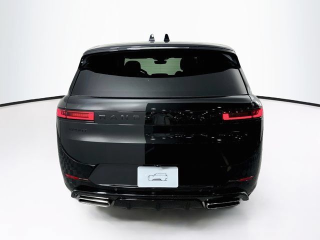 New 2027 Land Rover Range Rover Sport Dynamic SE AWD/4WD image 6