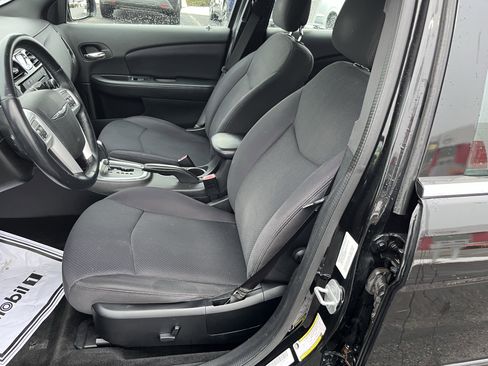 Used 2013 Chrysler 200 Touring w/ S Exterior Appearance Pkg image 13
