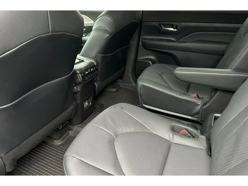 Used 2026 Toyota Grand Highlander Limited image 11