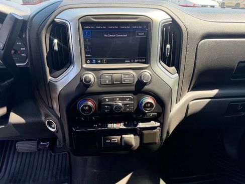 Used 2021 Chevrolet Silverado 1500 LT w/ Z71 Off-Road Package AWD/4WD image 30