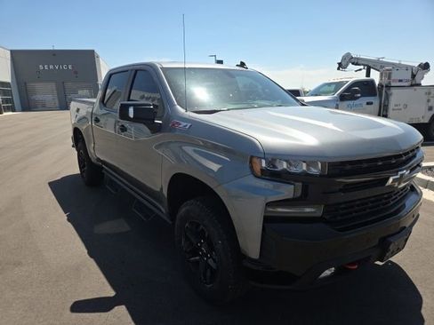 Used 2021 Chevrolet Silverado 1500 LT Trail Boss w/ Convenience Package II AWD/4WD image 9