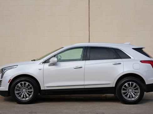 Used 2017 Cadillac XT5 FWD image 42