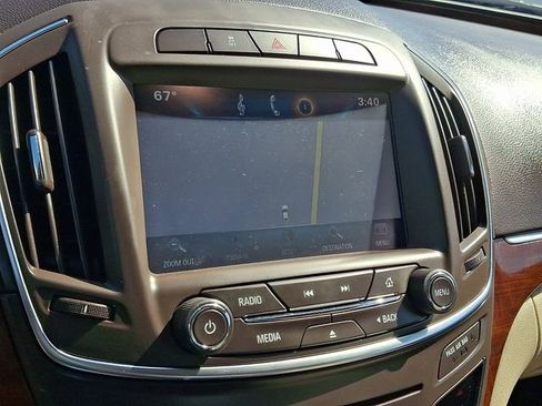 Used 2015 Buick Regal FWD image 17
