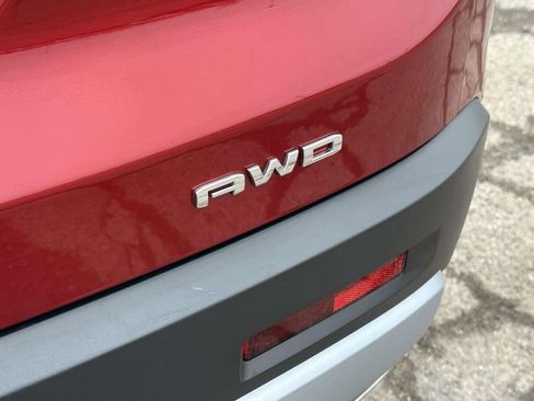 Used 2023 GMC Acadia SLT w/ Preferred Package image 11