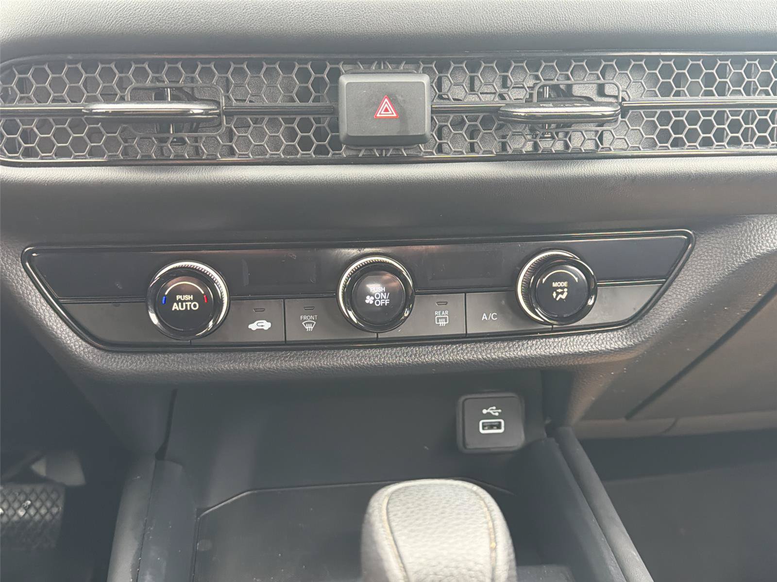 Certified 2024 Honda HR-V LX image 17
