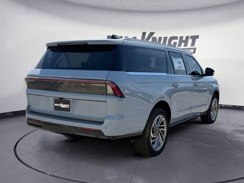 New 2025 Lincoln Navigator L Reserve AWD/4WD image 5