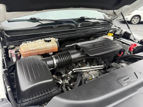 Used 2019 RAM 1500 Big Horn AWD/4WD image 36