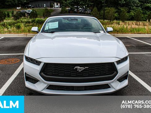 Used 2025 Ford Mustang Premium RWD image 10