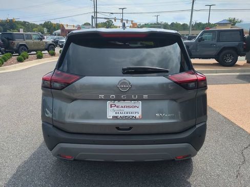 Used 2023 Nissan Rogue SV AWD/4WD image 5