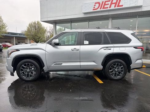 Used 2026 Toyota Sequoia Platinum AWD/4WD image 3