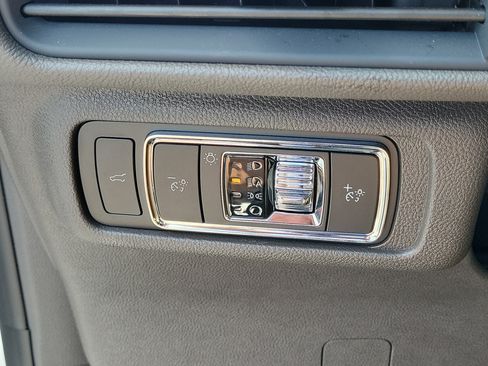 Used 2024 Lincoln Corsair FWD image 26