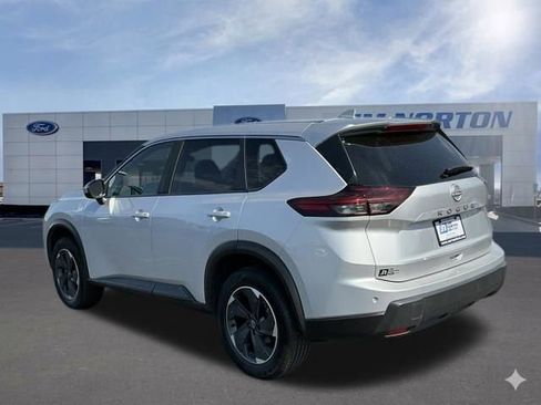 Used 2025 Nissan Rogue SV FWD image 7