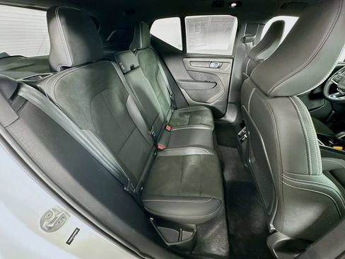 Used 2023 Volvo XC40 Recharge Plus AWD/4WD image 33