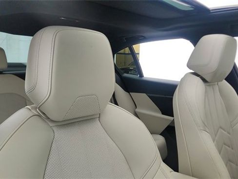 Used 2025 BMW i5 xDrive40 image 23