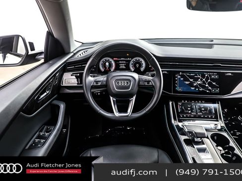 Used 2023 Audi Q8 Prestige w/ Prestige Package image 4