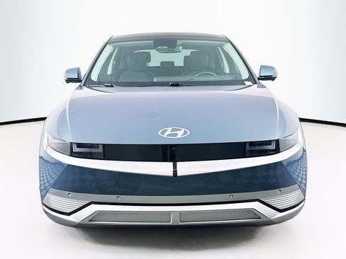 Used 2024 Hyundai Ioniq 5 Limited RWD image 2