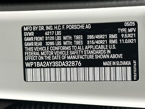 New 2025 Porsche Cayenne Coupe image 32