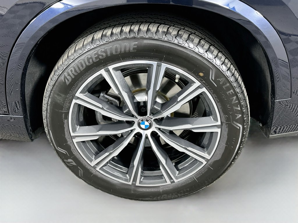 Used 2026 BMW X5 sDrive40i w/ M Sport Package RWD image 32