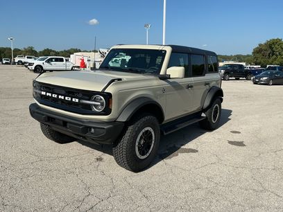 New 2026 Ford Bronco Outer Banks w/ Sasquatch Package