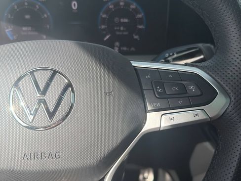 Certified 2025 Volkswagen Tiguan SE R-Line AWD/4WD image 12