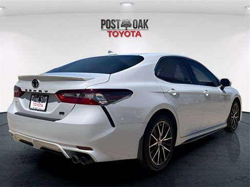 Used 2023 Toyota Camry SE image 7