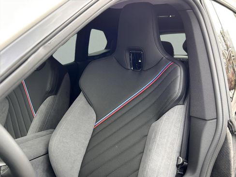 Used 2026 BMW iX xDrive45 image 27