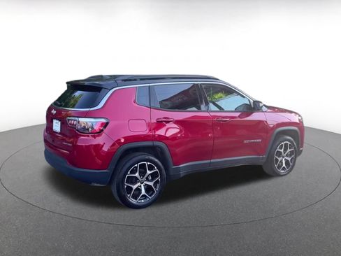 Used 2025 Jeep Compass Limited AWD/4WD image 12