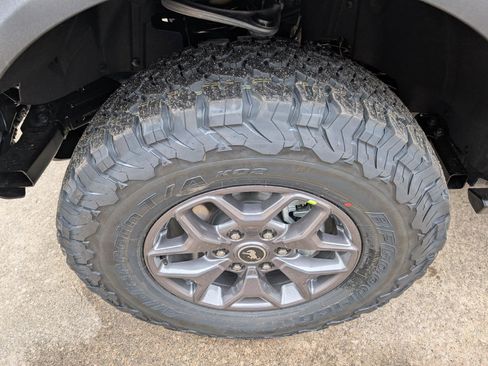 Used 2025 Ford Bronco Badlands AWD/4WD image 12