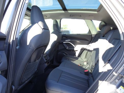 New 2025 Audi Q5 Premium Plus image 6