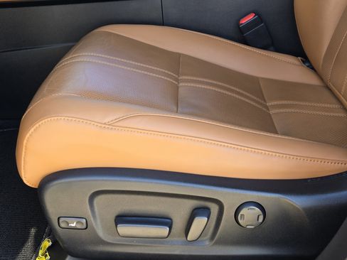 Used 2022 Lexus RX 350L Luxury image 36