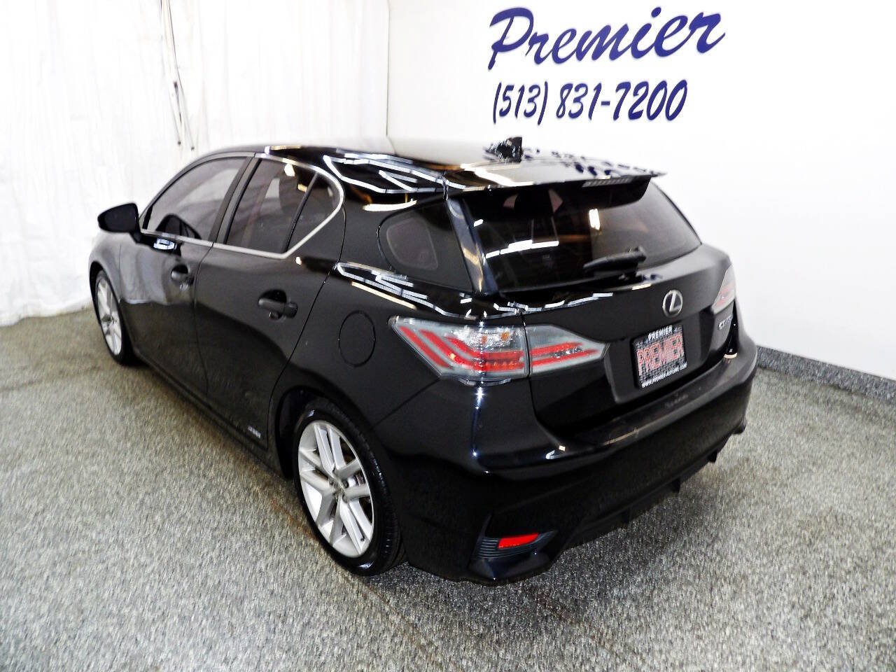 Used 2016 Lexus CT 200h w/ Accessory Package 2 FWD image 4