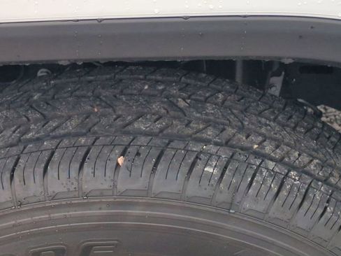 New 2025 Jeep Gladiator Sport image 11