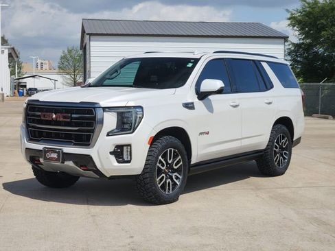 Used 2021 GMC Yukon AT4 w/ Rear Media and Nav Package AWD/4WD image 3