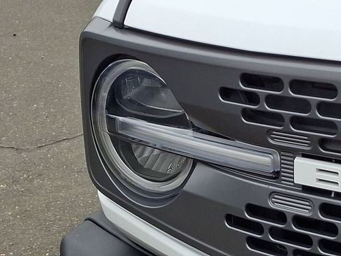 Certified 2025 Ford Bronco Badlands AWD/4WD image 9