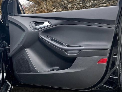 Used 2016 Ford Focus SE image 19