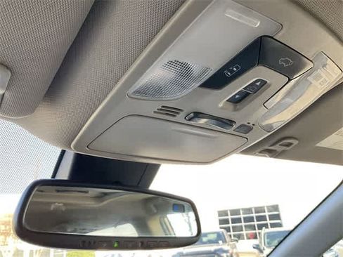 Used 2019 Toyota Sienna XLE image 18