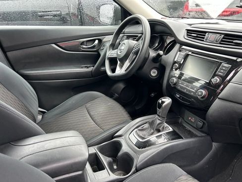 Used 2018 Nissan Rogue S AWD/4WD image 8