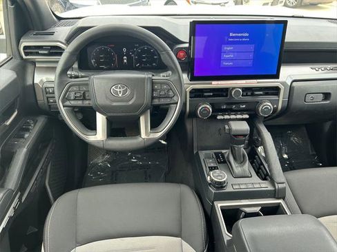 Certified 2024 Toyota Tacoma TRD Off-Road image 17