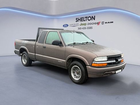 Used 1999 Chevrolet S10 Pickup LS w/ Preferred Equipment Group image 7