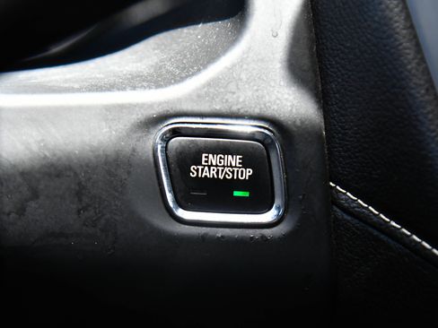 Used 2023 GMC Acadia SLT FWD image 33
