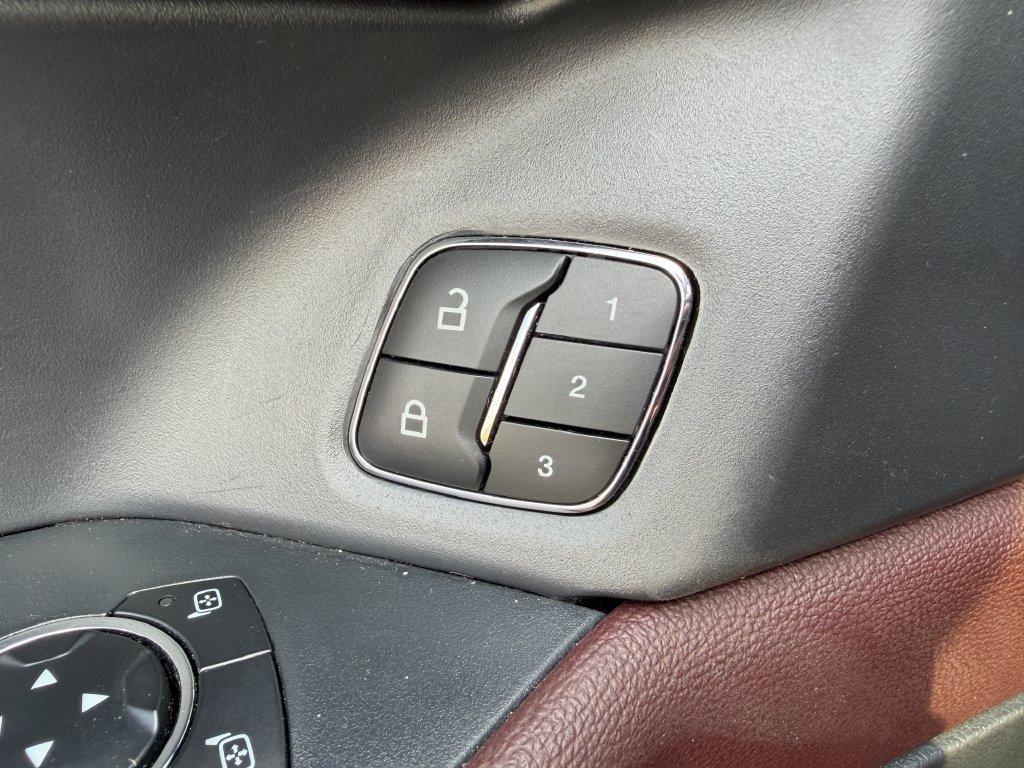Used 2024 Ford Expedition Limited AWD/4WD image 17