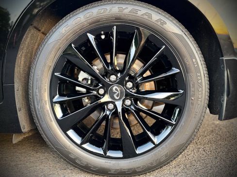 Used 2019 INFINITI Q50 Luxe w/ Cargo Package (L96) RWD image 18
