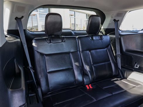 Used 2024 Ford Explorer Limited image 23