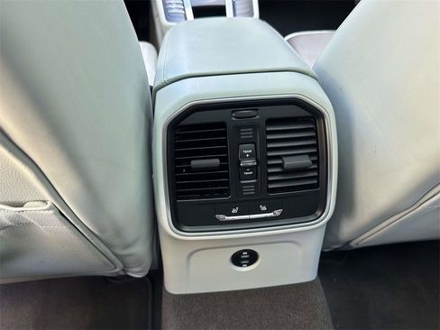 Used 2021 Porsche Macan GTS image 13