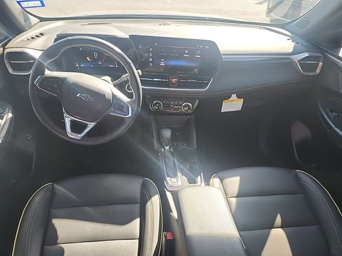 Used 2025 Chevrolet TrailBlazer ACTIV w/ Convenience Package image 5