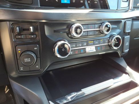 Certified 2025 Ford F350 Lariat w/ Lariat Ultimate Package AWD/4WD image 26