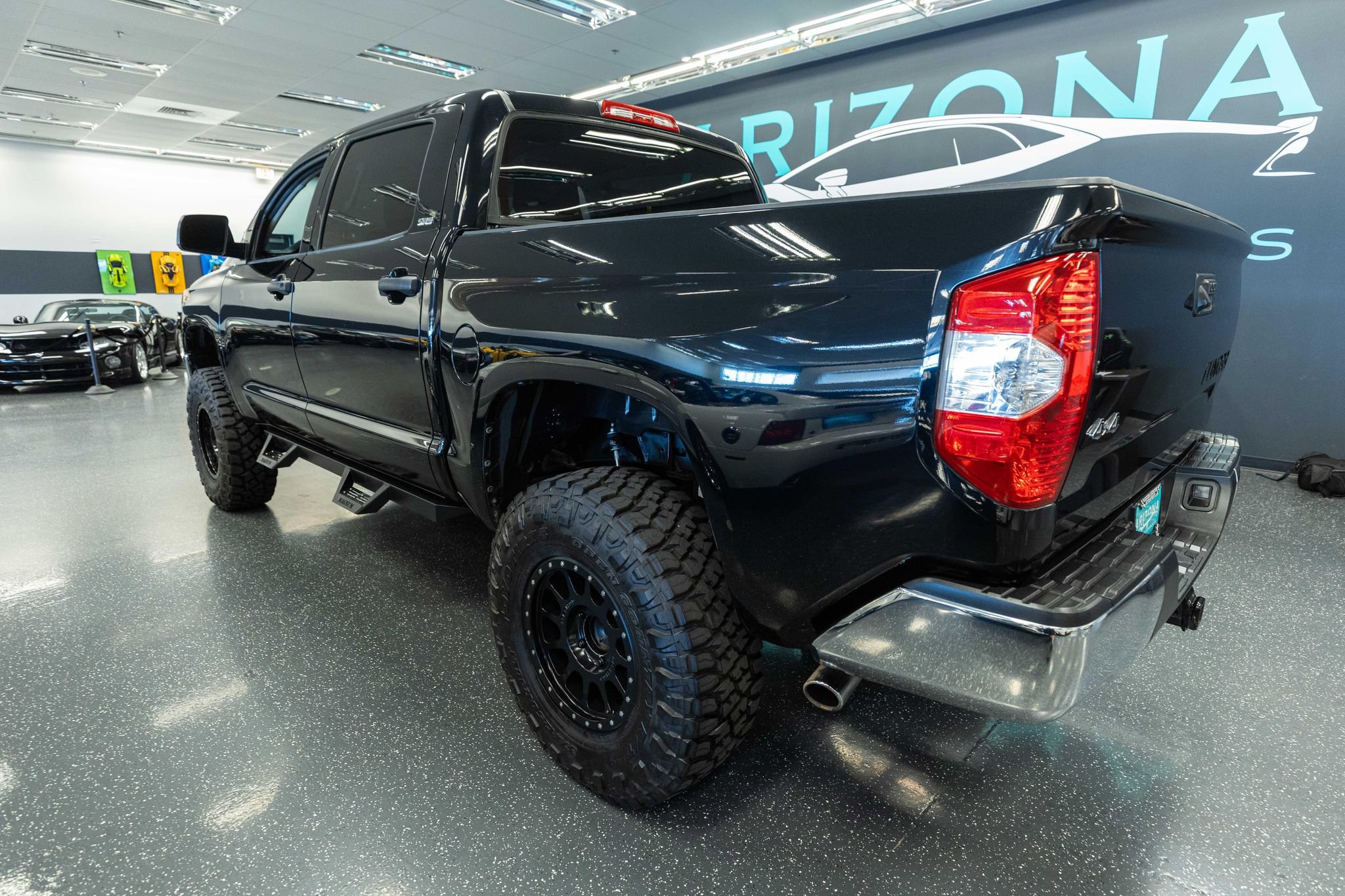Used 2019 Toyota Tundra SR5 AWD/4WD image 9