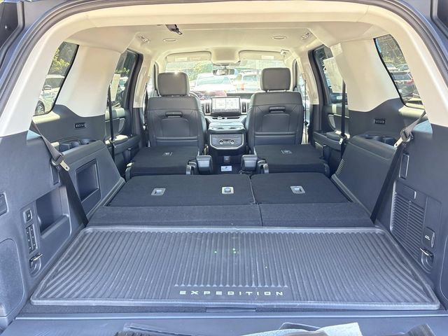 New 2026 Ford Expedition Active RWD image 12