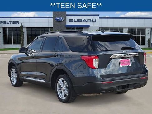 Used 2022 Ford Explorer XLT w/ Class IV Trailer Tow Package image 4